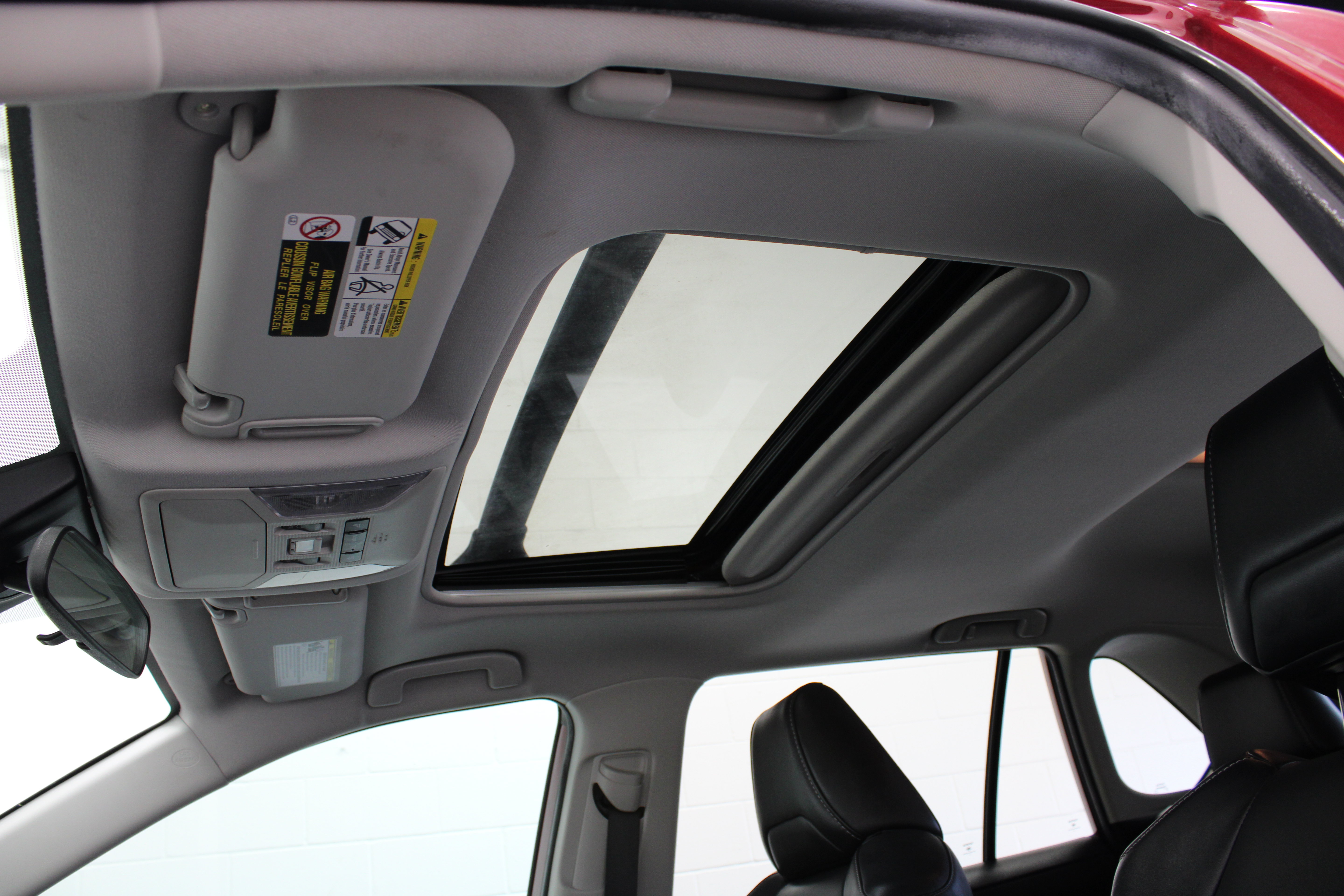 Used 2020 Toyota RAV4 XLE Premium FWD image 26