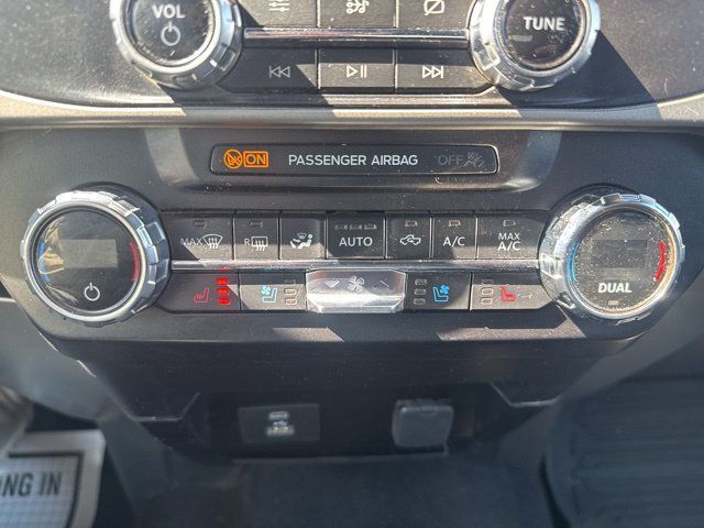 Used 2022 Ford F350 Lariat w/ Chrome Package AWD/4WD image 22