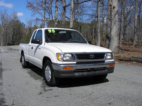 Used 1995 Toyota Tacoma 2WD Xtracab image 1
