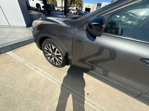 Used 2020 Ford Escape SE Sport FWD image 4