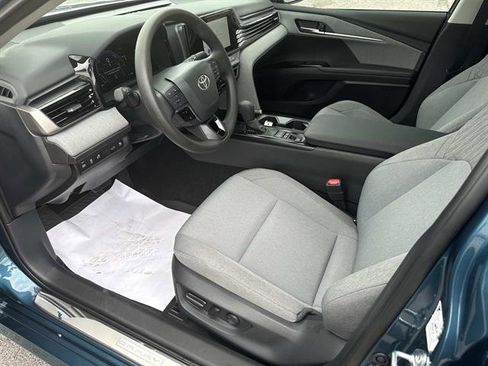 Used 2025 Toyota Camry LE w/ Convenience Package FWD image 12