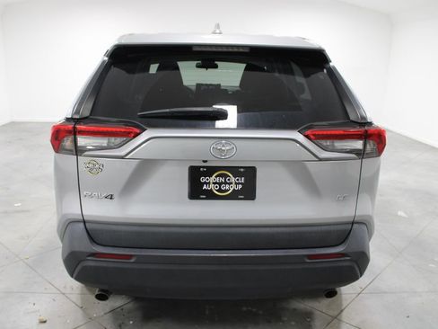Used 2022 Toyota RAV4 LE FWD image 8
