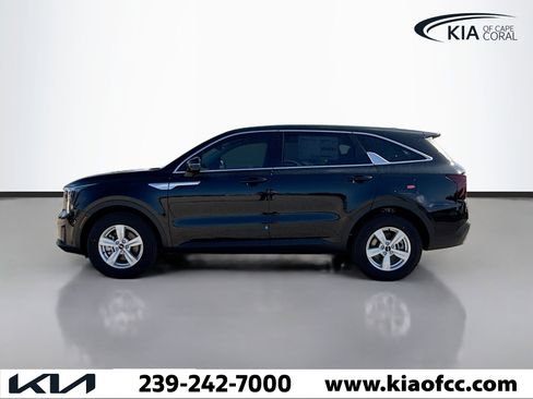 New 2026 Kia Sorento LX image 2
