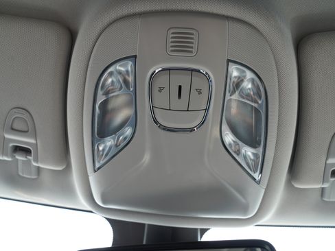 Used 2022 Jeep Compass Limited AWD/4WD image 28