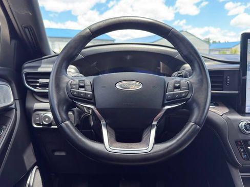 Used 2020 Ford Explorer Platinum AWD/4WD image 17