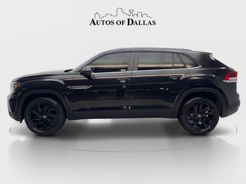 Used 2023 Volkswagen Atlas Cross Sport SE w/ Panoramic Sunroof Package FWD image 5