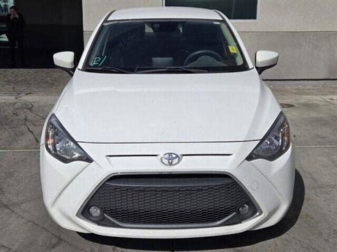 Used 2019 Toyota Yaris LE image 6