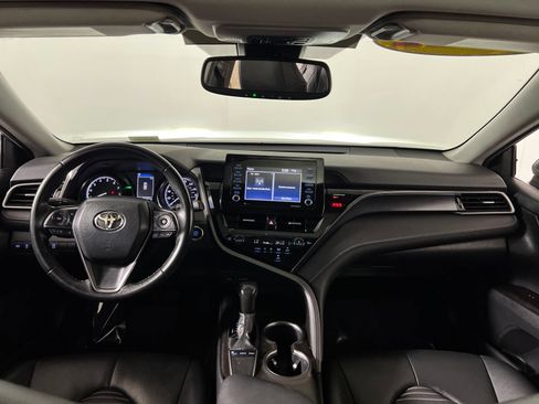 Certified 2022 Toyota Camry SE w/ Convenience Package FWD image 24