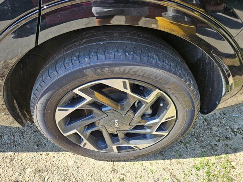 Used 2024 Kia Sportage SX AWD/4WD image 8