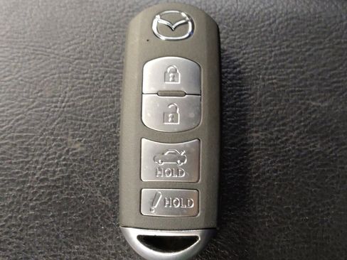 Used 2019 MAZDA MX-5 Miata Grand Touring w/ Appearance Package RWD image 32