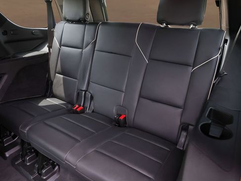 Used 2021 Cadillac Escalade Premium Luxury w/ Driver Assist Tech Package AWD/4WD image 27