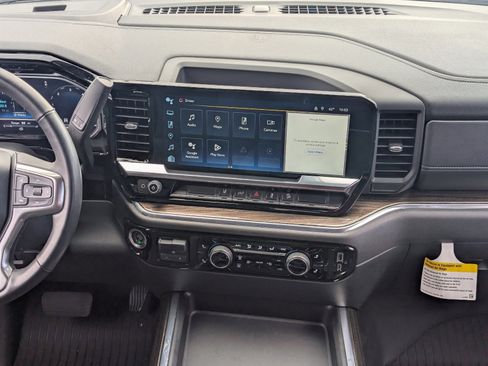 Used 2024 Chevrolet Silverado 2500 LT image 17