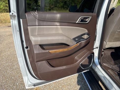 Used 2020 GMC Yukon XL Denali w/ Denali Ultimate Package image 12