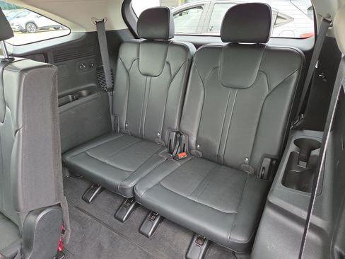 Used 2024 Kia Sorento S w/ Panoramic Sunroof Package FWD image 12