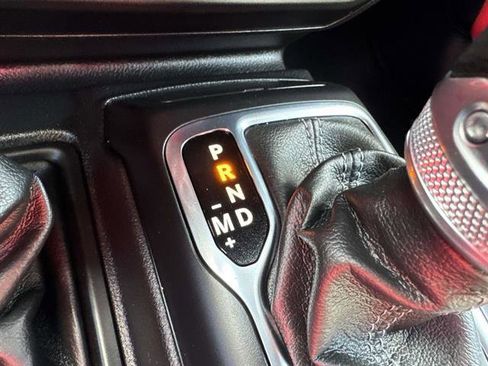 Used 2024 Jeep Wrangler Unlimited image 19