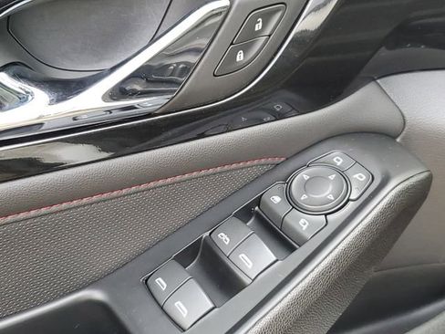 Certified 2023 Chevrolet Traverse RS w/ LPO, Floor Liner Package AWD/4WD image 23