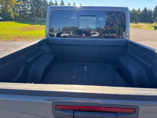 Certified 2023 Jeep Gladiator Overland AWD/4WD image 17