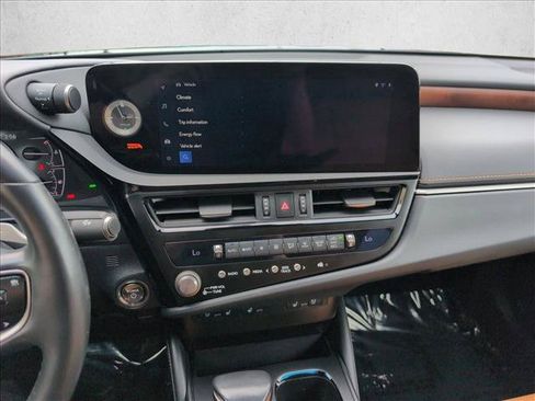 Used 2025 Lexus ES 300h w/ Premium Package FWD image 15