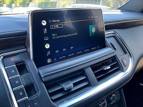 Used 2022 Chevrolet Suburban LT image 34