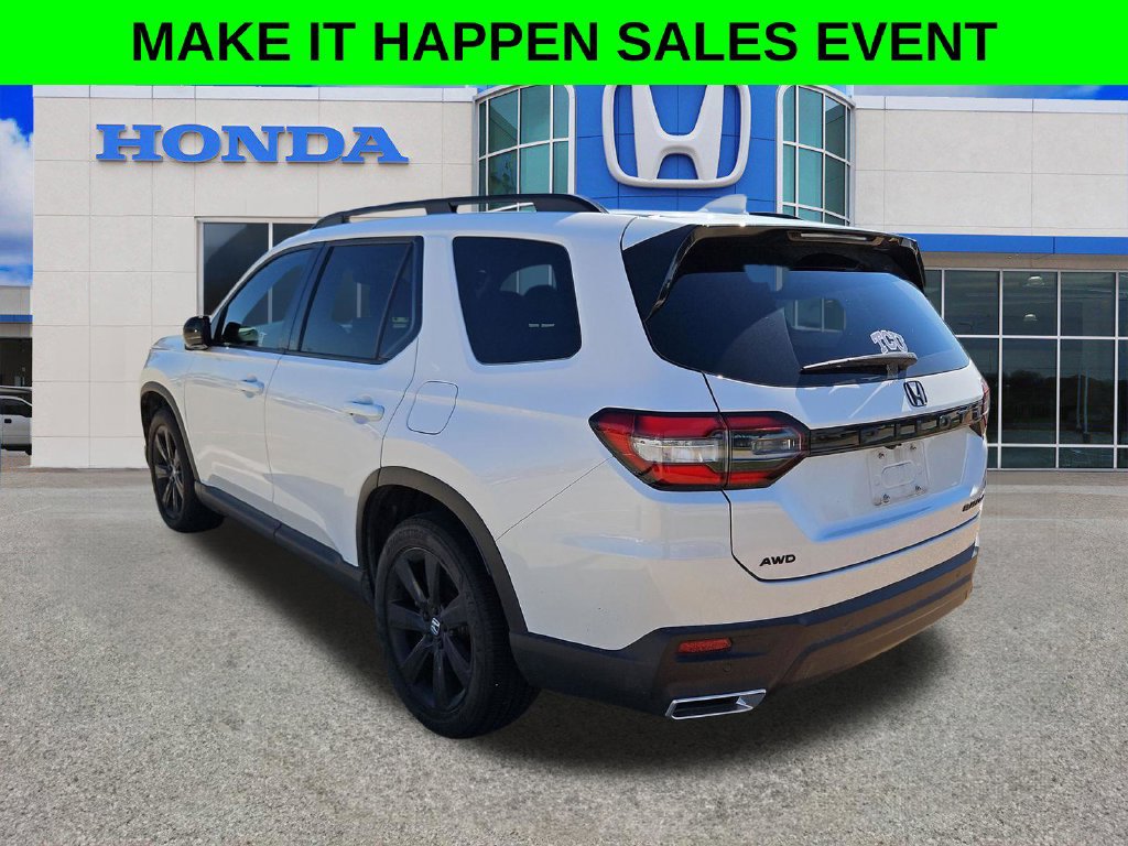 Used 2025 Honda Pilot Black Edition image 21