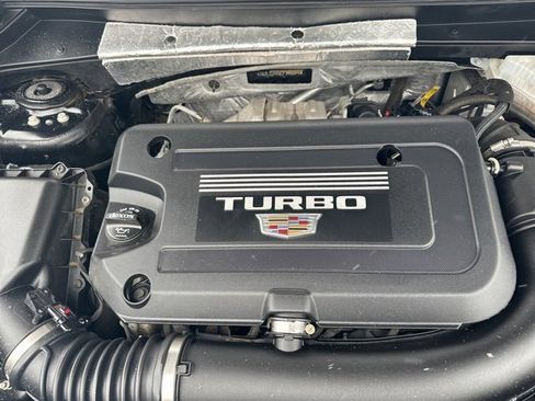 Used 2020 Cadillac XT4 Premium Luxury w/ Cold Weather Package image 38