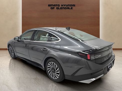 Certified 2025 Hyundai Sonata SEL image 4