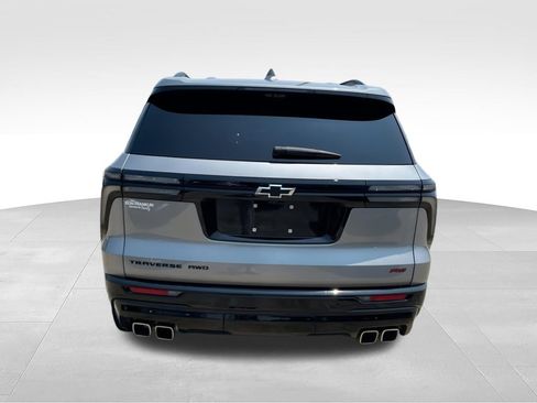 Used 2026 Chevrolet Traverse RS w/ LPO, Floor Liner Package AWD/4WD image 7