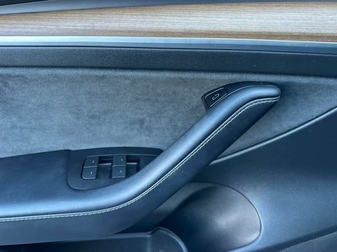 Used 2022 Tesla Model 3 Long Range image 12
