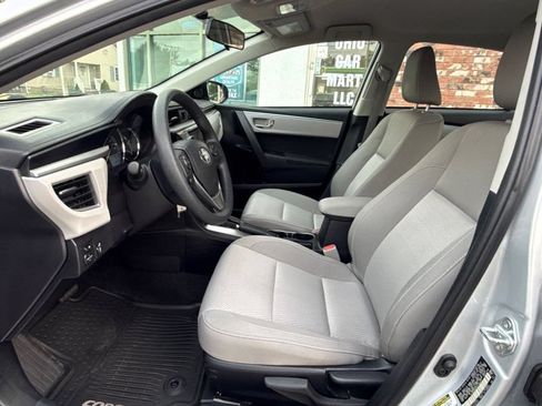 Used 2014 Toyota Corolla LE FWD image 10