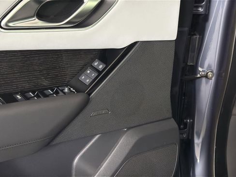 New 2026 Land Rover Range Rover Velar S image 22