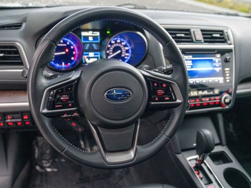 Used 2018 Subaru Outback 2.5i Limited image 13