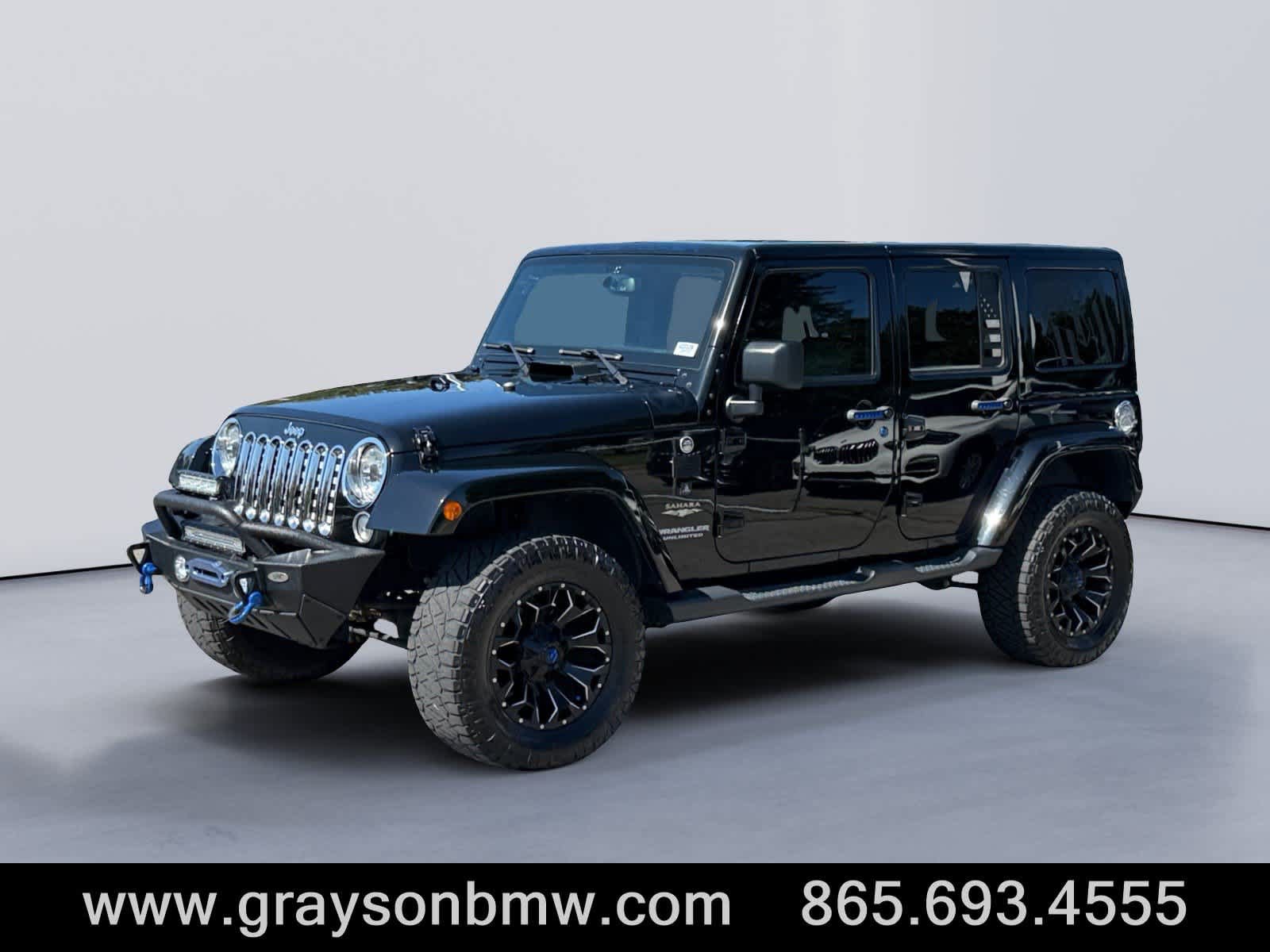 Used 2015 Jeep Wrangler Unlimited Sahara w/ Connectivity Group AWD/4WD image 7