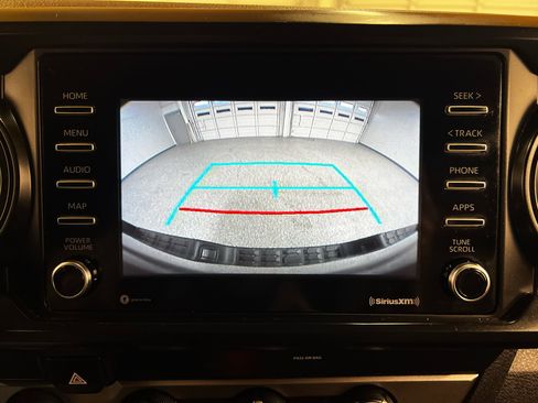 Used 2020 Toyota Tacoma SR image 22