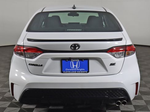 Used 2022 Toyota Corolla SE image 9