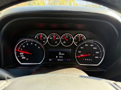 Used 2022 Chevrolet Silverado 1500 RST image 18