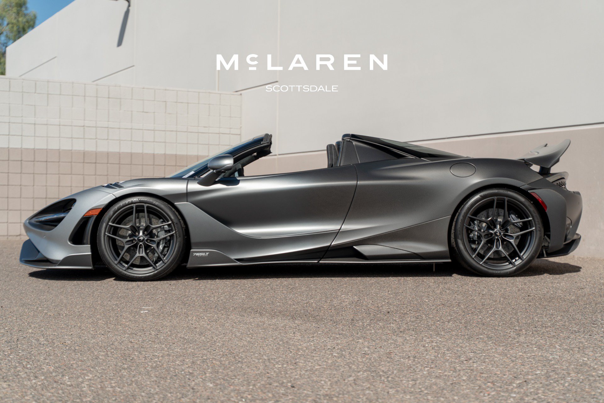 Used 2022 McLaren 765LT RWD image 4