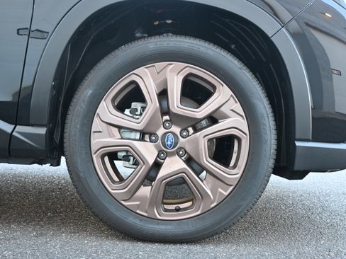 Certified 2025 Subaru Ascent Bronze Edition image 13