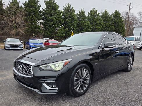 Used 2018 INFINITI Q50 Luxe w/ Essential Package (3.0T Luxe) image 3