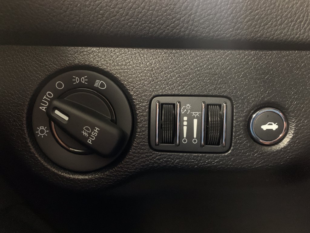 Used 2023 Dodge Challenger SXT w/ Blacktop Package AWD/4WD image 15