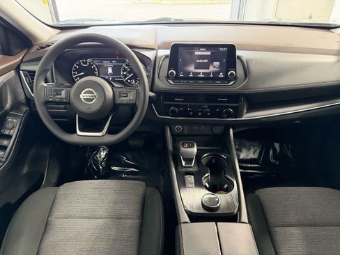 Used 2021 Nissan Rogue S AWD/4WD image 12