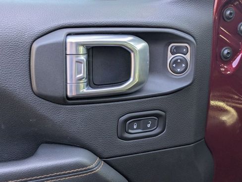 Used 2021 Jeep Wrangler Unlimited Sahara image 11