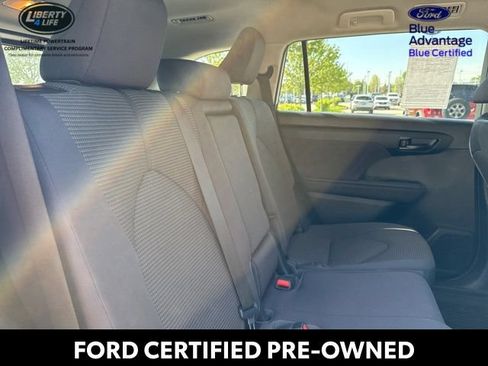 Used 2023 Toyota Highlander LE FWD image 11