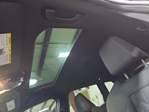 Certified 2025 BMW X3 xDrive30i w/ M Sport Package image 31