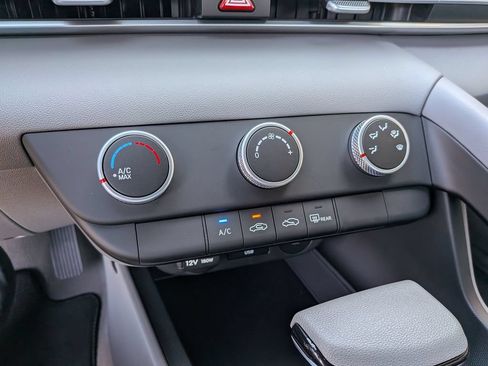 New 2026 Hyundai Elantra SE FWD image 21