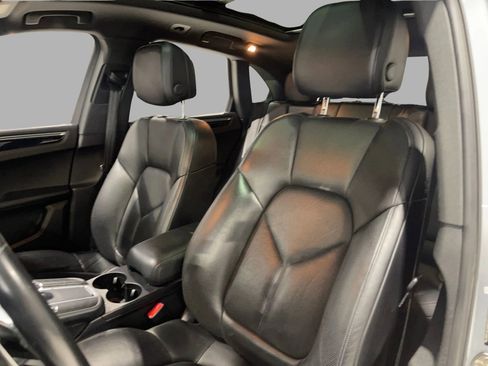 Used 2016 Porsche Macan S image 26