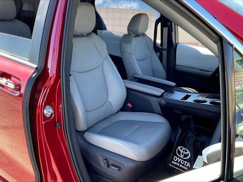 New 2025 Toyota Tacoma SR5 image 8