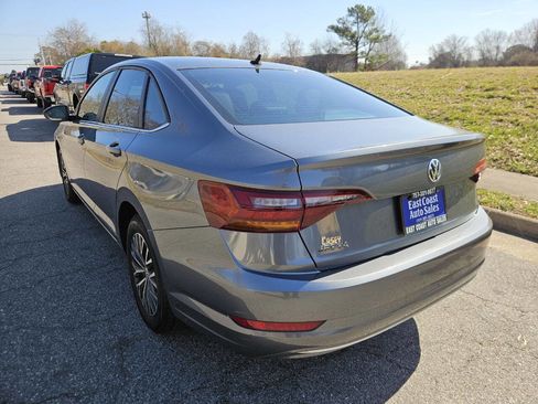 Used 2019 Volkswagen Jetta SE image 6