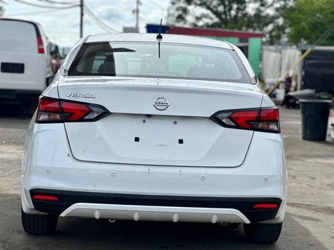 Used 2021 Nissan Versa S FWD image 7