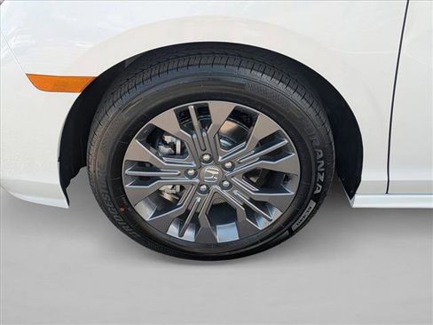 New 2026 Honda Odyssey Touring image 9
