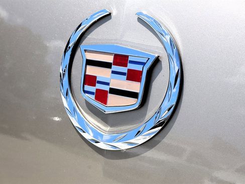 Used 2006 Cadillac DTS w/ Trunk Convenience Package FWD image 11